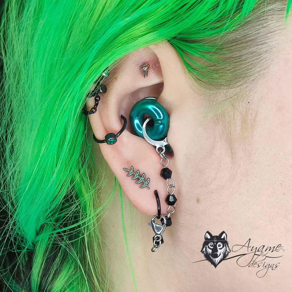 Ayame Designs - Detachable Beaded Stainless Steel Loop Earplug Earring Chains Silver Oorbelhanger - Zilverkleurig